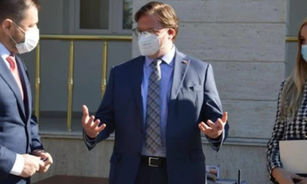 ΗΠΑ: Δωρίζουν εξοπλισμό 110 χιλιάδων δολαρίων στις αλβανικές φυλακές